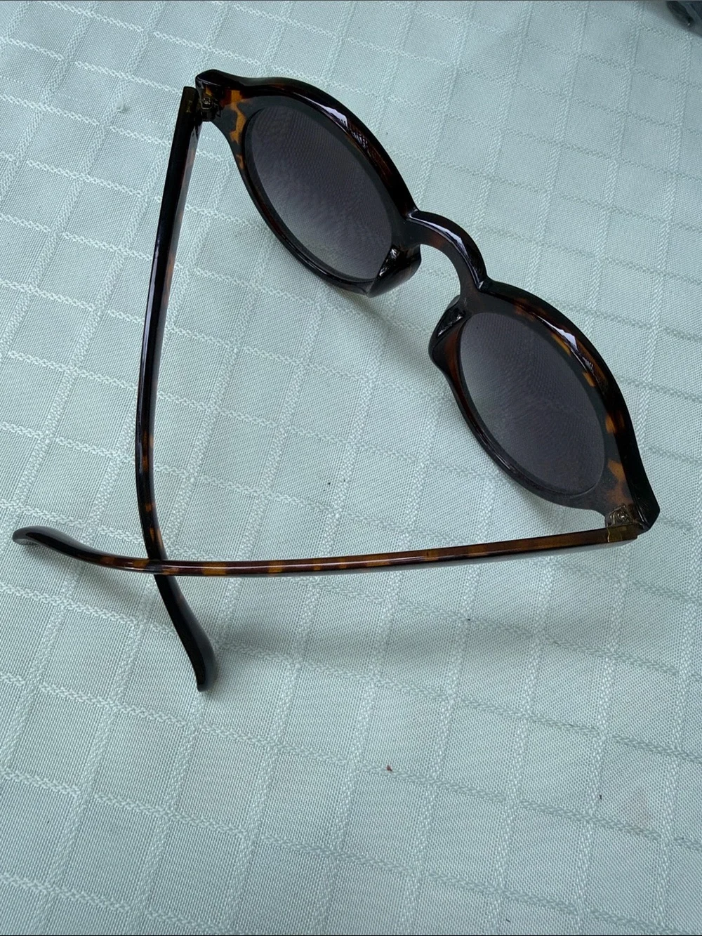 Vintage Tortoiseshell Round Women's Sunglasses - Unbranded